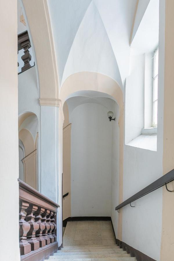 New Stylish 3 Suites Bedrooms Apt In Mala Strana - N2Nd Praha Bagian luar foto